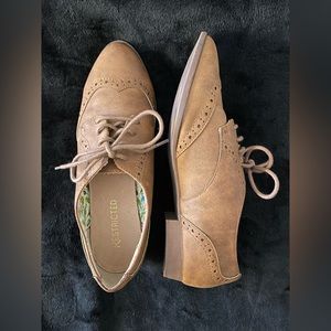 Restricted Lace Up Flats, Size 8